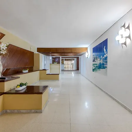 In Near Canyelles Roses