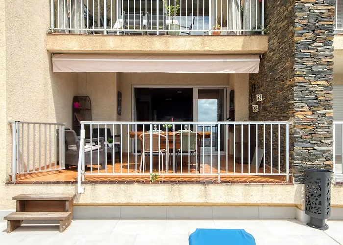 Appartement In Near Canyelles *
