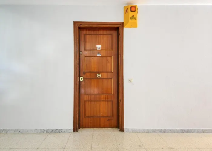 Appartement In Near Canyelles *